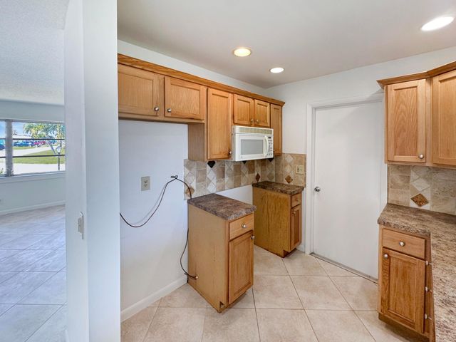 514 SW 20th Street, Boynton Beach, FL 33426