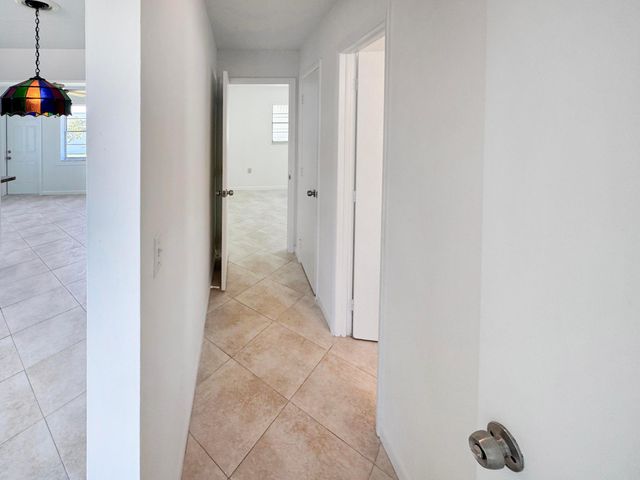 514 SW 20th Street, Boynton Beach, FL 33426