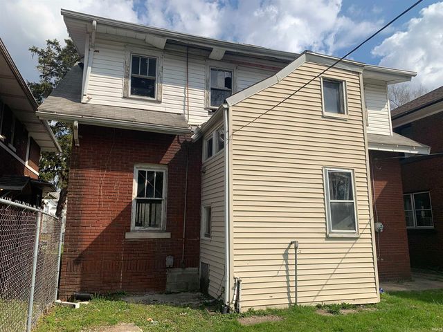 2122 Lincoln Way W Way, South Bend, IN 46628
