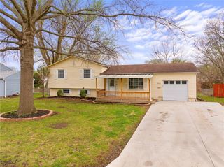 9920 Benson Drive, Overland Park, KS 66212