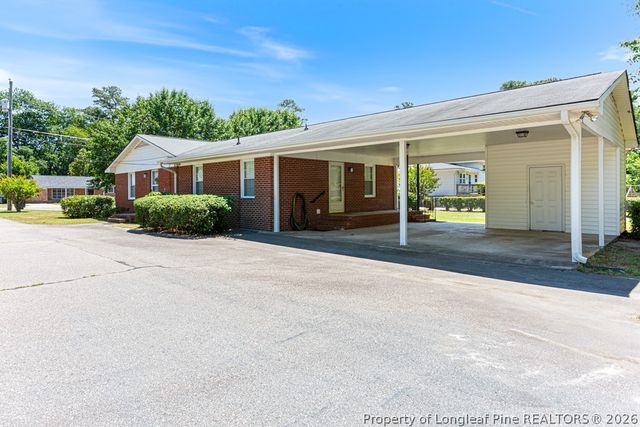 1802 Flintshire Road, Fayetteville, NC 28304