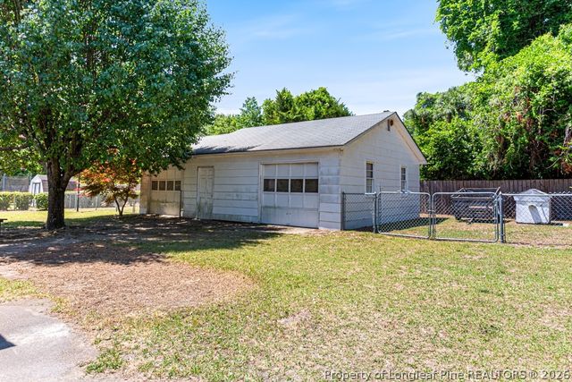 1802 Flintshire Road, Fayetteville, NC 28304