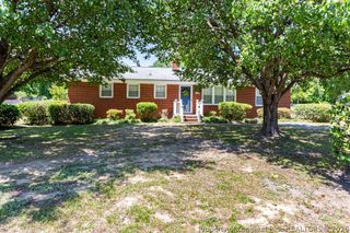 1802 Flintshire Road, Fayetteville, NC 28304