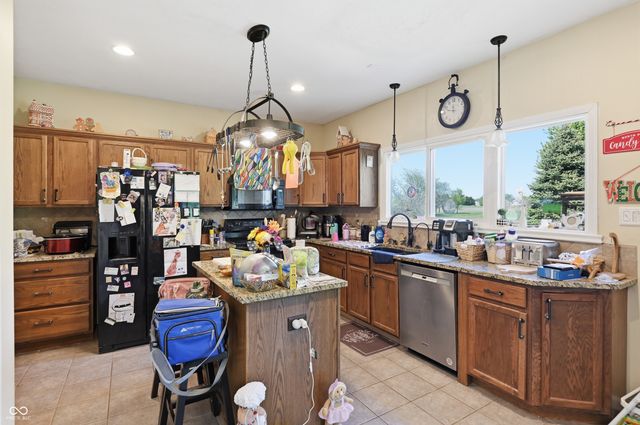 18715 Crestline Court, Noblesville, IN 46060