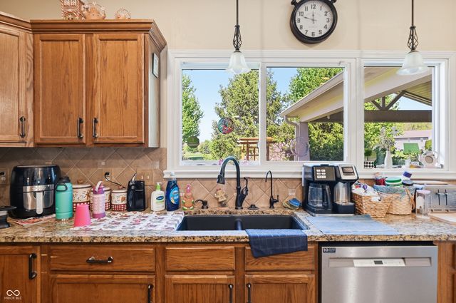 18715 Crestline Court, Noblesville, IN 46060