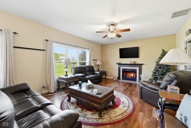 18715 Crestline Court, Noblesville, IN 46060