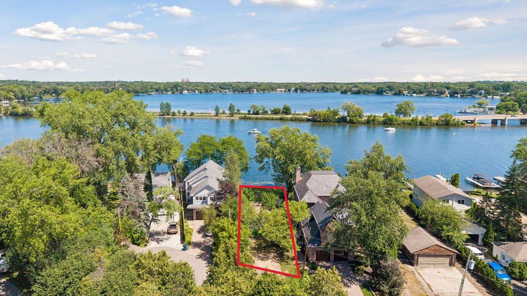 2809 Mckenzie Point Road, Minnetonka, MN 55391 — photo 2