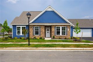 211 Oxford Ave # 40-4, Smithfield, VA 23430