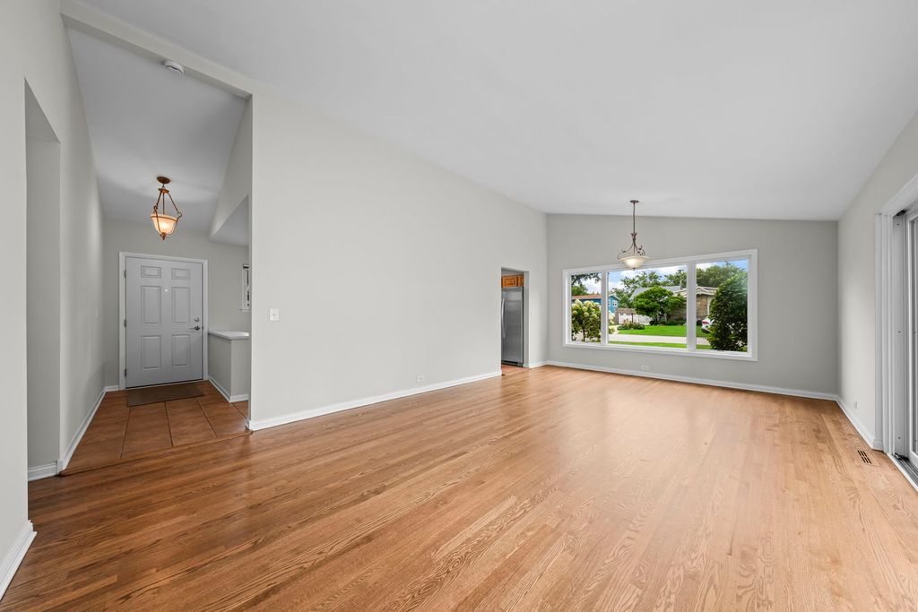 2612 Fontana Drive, Glenview, IL 60025 — photo 4