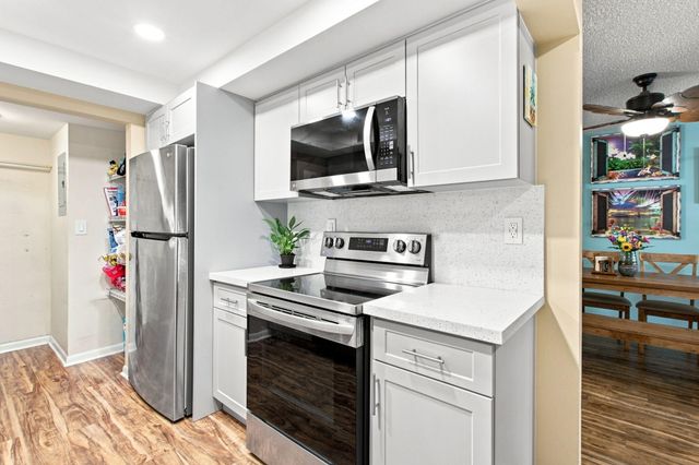 7175 Nova Drive, Davie, FL 33317