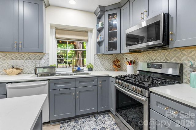 4131 Beauvista Drive, Charlotte, NC 28269