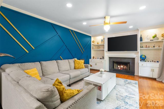 4131 Beauvista Drive, Charlotte, NC 28269