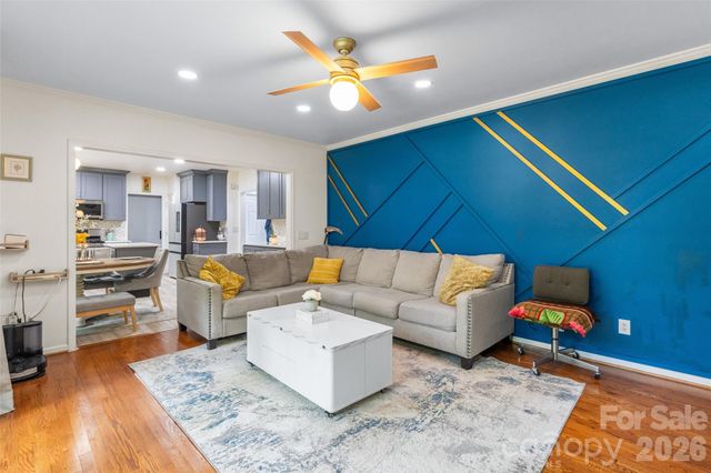 4131 Beauvista Drive, Charlotte, NC 28269
