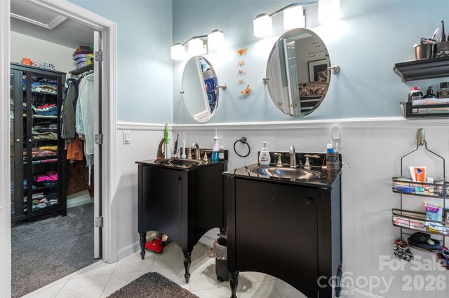 4131 Beauvista Drive, Charlotte, NC 28269