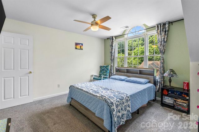 4131 Beauvista Drive, Charlotte, NC 28269