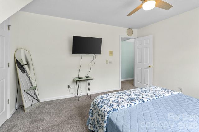 4131 Beauvista Drive, Charlotte, NC 28269