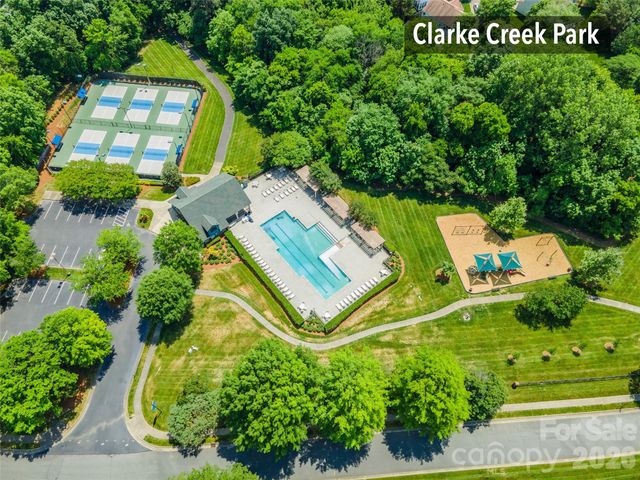 4131 Beauvista Drive, Charlotte, NC 28269