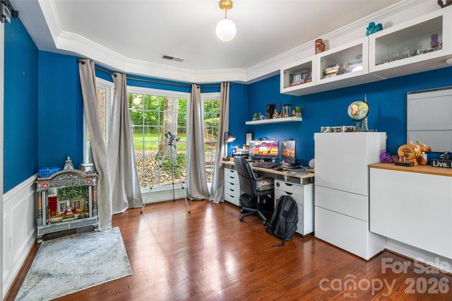 4131 Beauvista Drive, Charlotte, NC 28269