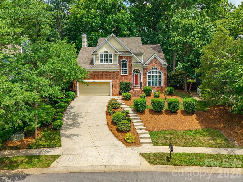 4131 Beauvista Drive, Charlotte, NC 28269