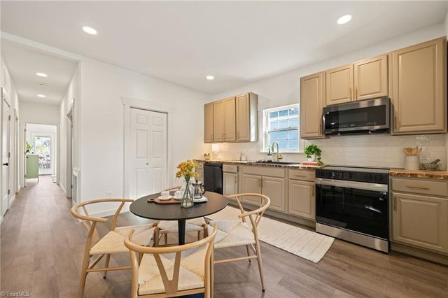 207 W Holt Street, Burlington, NC 27217