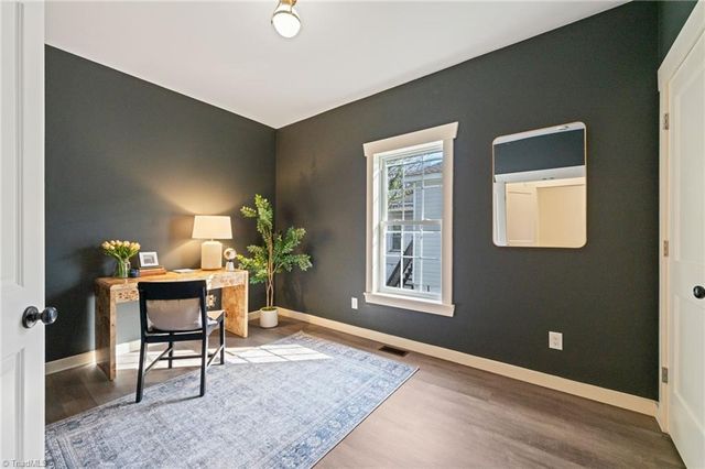 207 W Holt Street, Burlington, NC 27217