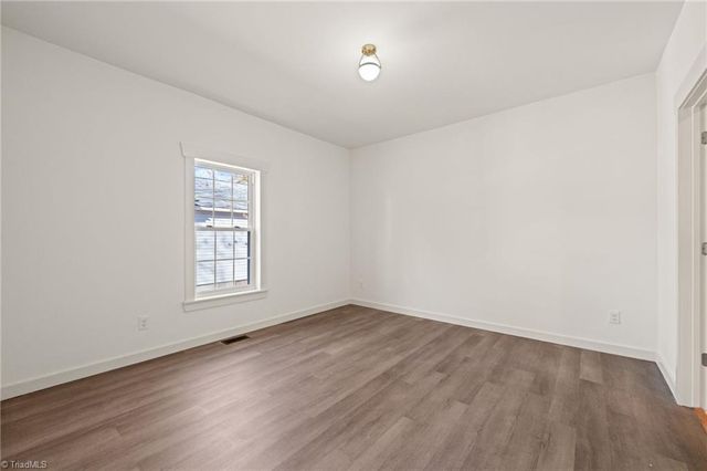 207 W Holt Street, Burlington, NC 27217