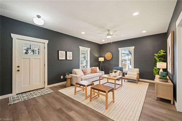 207 W Holt Street, Burlington, NC 27217