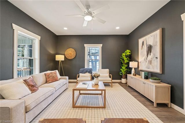 207 W Holt Street, Burlington, NC 27217