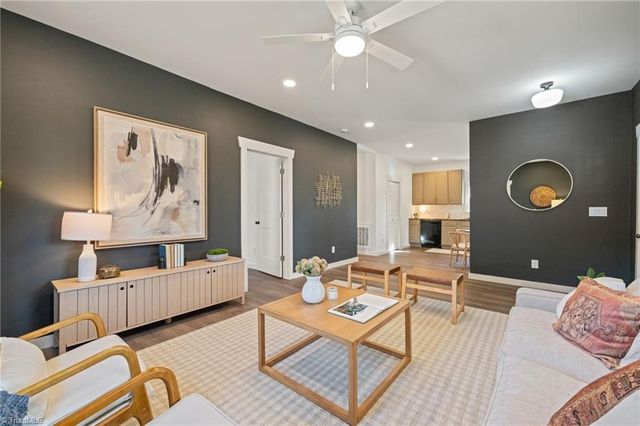 207 W Holt Street, Burlington, NC 27217