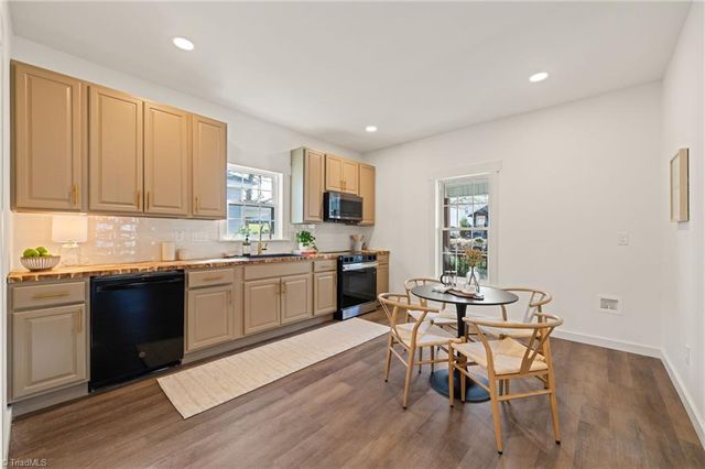 207 W Holt Street, Burlington, NC 27217