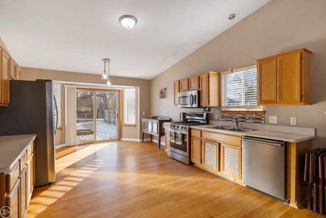 13850 Hartill Drive, Warren, MI 48089