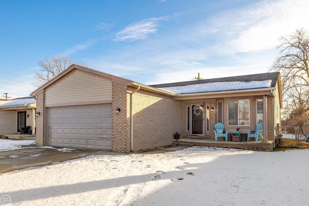 13850 Hartill Drive, Warren, MI 48089