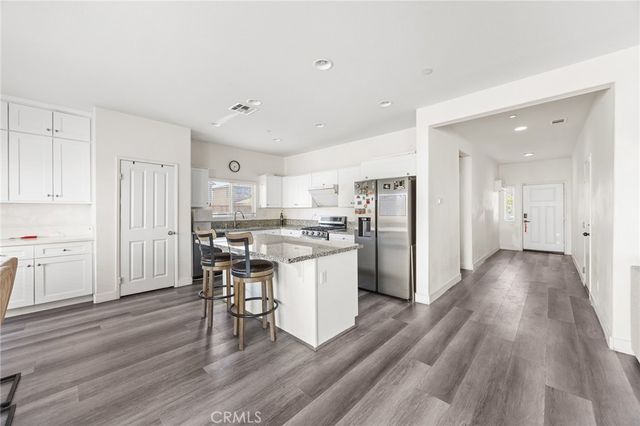 7065 Sweetleaf, Fontana, CA 92336