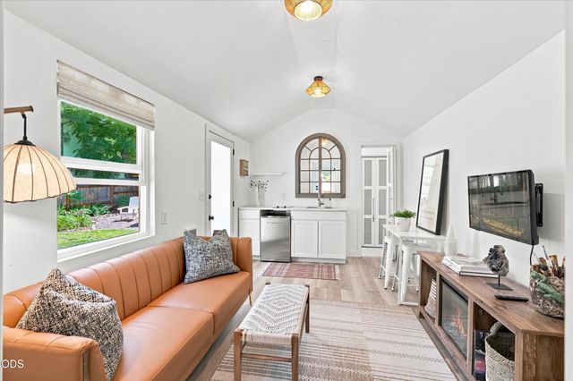 541 Fairview Street, Ashland, OR 97520