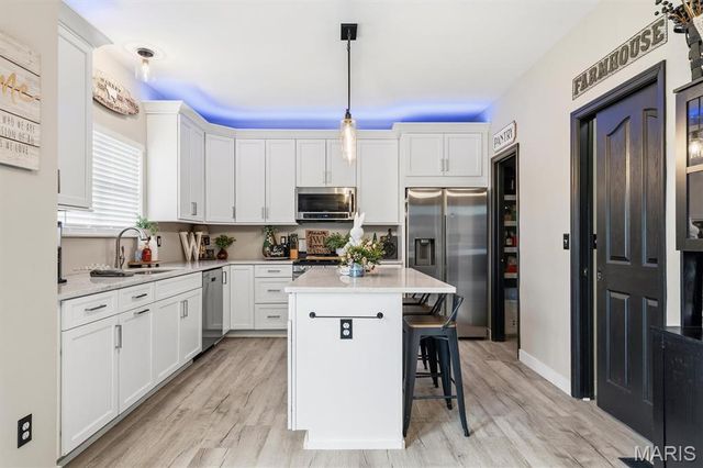 6 Hollow Oak Court, Imperial, MO 63052