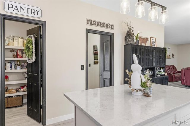 6 Hollow Oak Court, Imperial, MO 63052