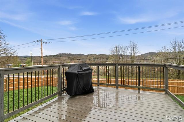 6 Hollow Oak Court, Imperial, MO 63052