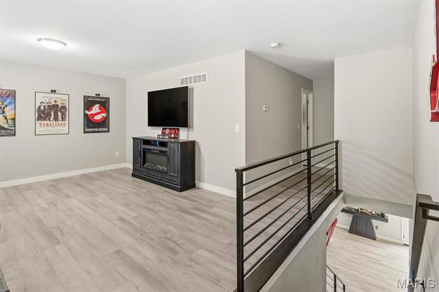 6 Hollow Oak Court, Imperial, MO 63052