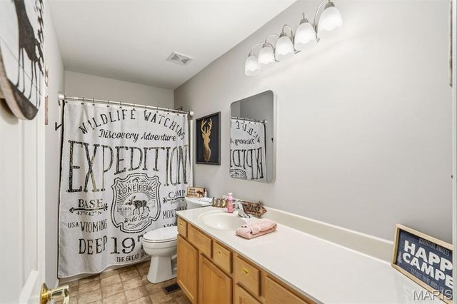 6 Hollow Oak Court, Imperial, MO 63052