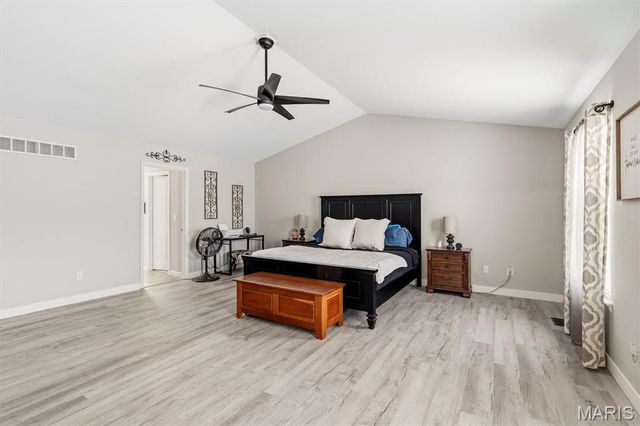 6 Hollow Oak Court, Imperial, MO 63052