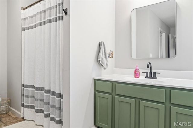 6 Hollow Oak Court, Imperial, MO 63052