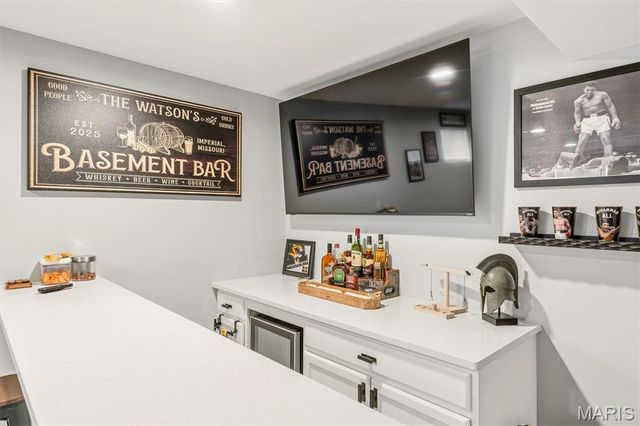 6 Hollow Oak Court, Imperial, MO 63052