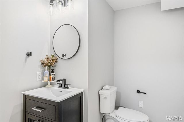 6 Hollow Oak Court, Imperial, MO 63052