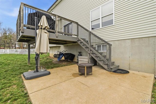 6 Hollow Oak Court, Imperial, MO 63052