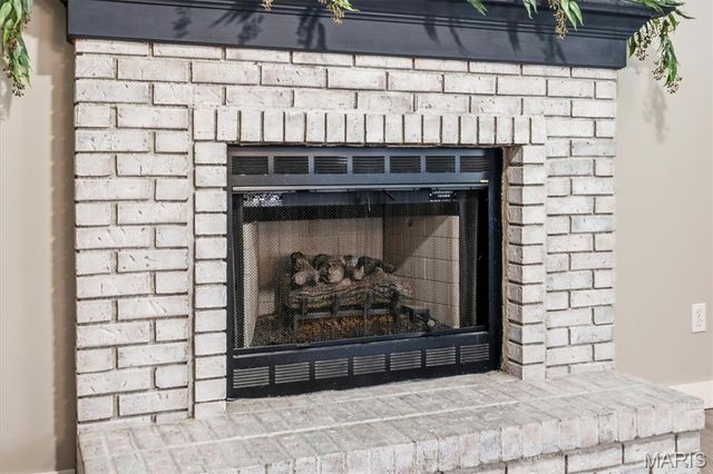 6 Hollow Oak Court, Imperial, MO 63052