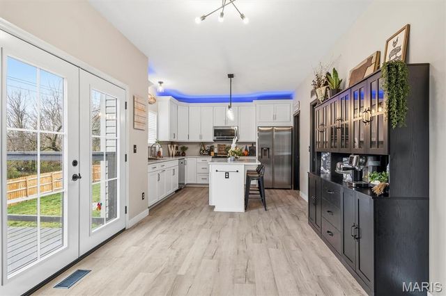 6 Hollow Oak Court, Imperial, MO 63052