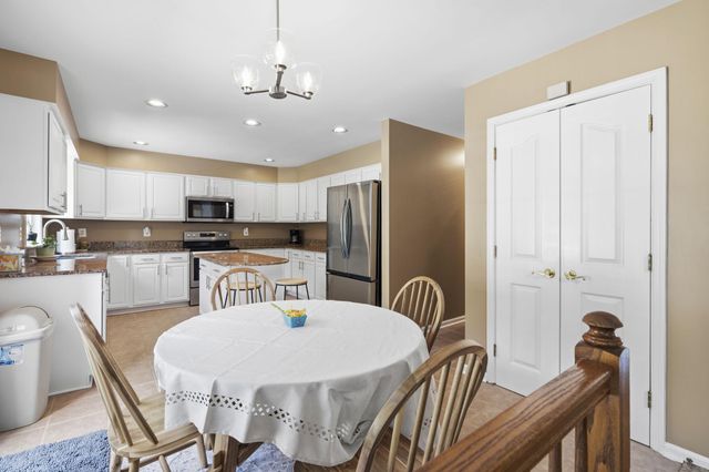 3606 HOLLANDS BRANCH CT, Street, MD 21154