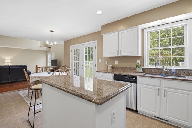 3606 HOLLANDS BRANCH CT, Street, MD 21154