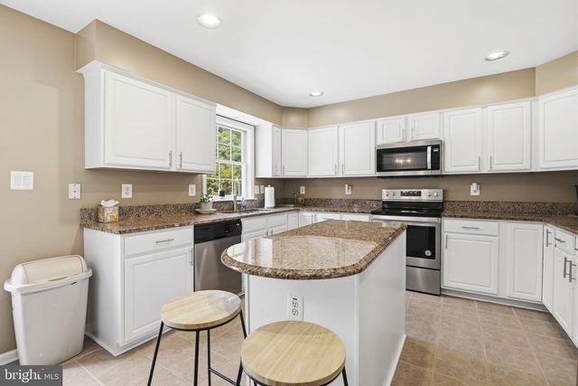 3606 HOLLANDS BRANCH CT, Street, MD 21154