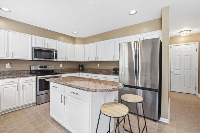 3606 HOLLANDS BRANCH CT, Street, MD 21154